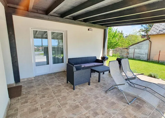 Vivi בית נופש Balatongyörök